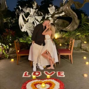 The honeymoon couples at the Taman Dedari Restaurant Bali Turları